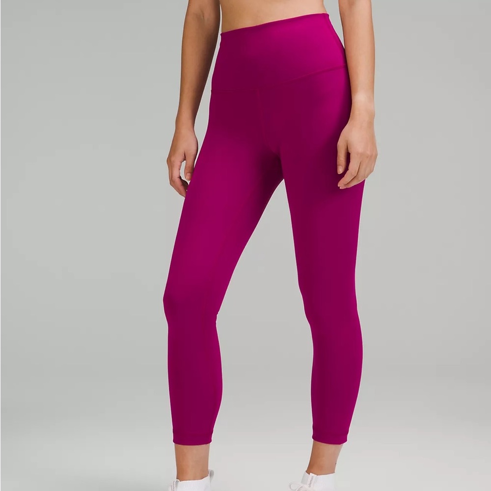 NWT Wunder Train High-Rise Crop 23" mgpr size 8